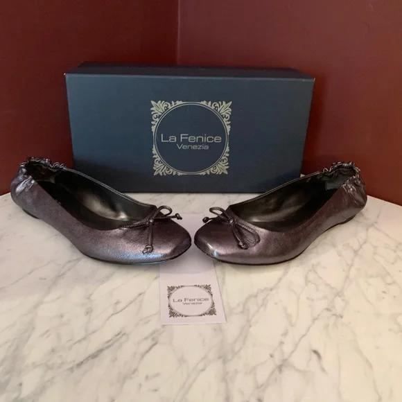 Women's Metallic Flats - Picture 2 of 5